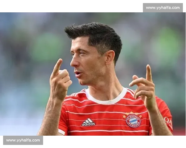 莱万自曝 2012 年已点头曼联 多特强硬留人红魔错失神锋