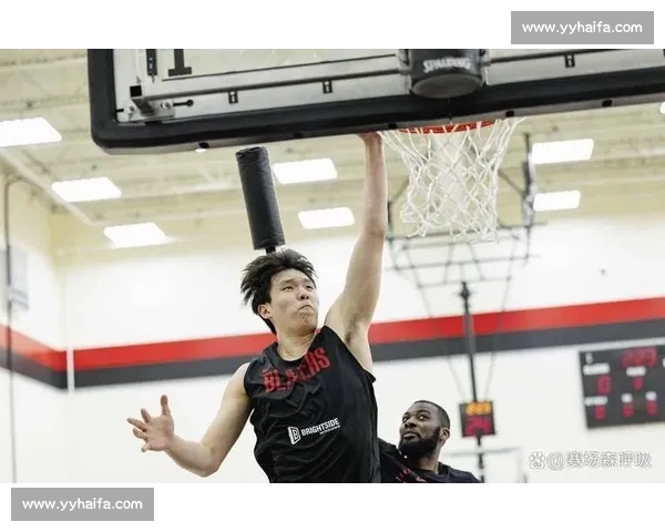 杨瀚森试训征服开拓者 主帅盛赞全场最佳 扣篮王之子无奈称难以招架 杨瀚森试训征服开拓者 主帅盛赞全场最佳 扣篮王之子无奈称难以招架